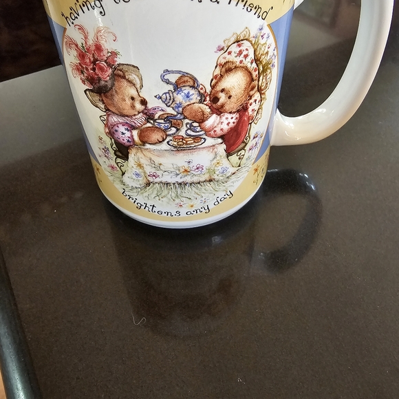 4 coffee mugs from Hallmark - Picture 2 of 3